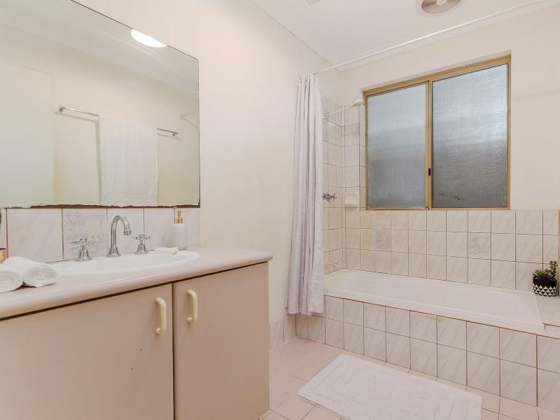 43/15-17 Ashford Avenue, Rockingham WA 6168