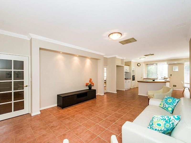 7 Ailsa Way, The Vines WA 6069