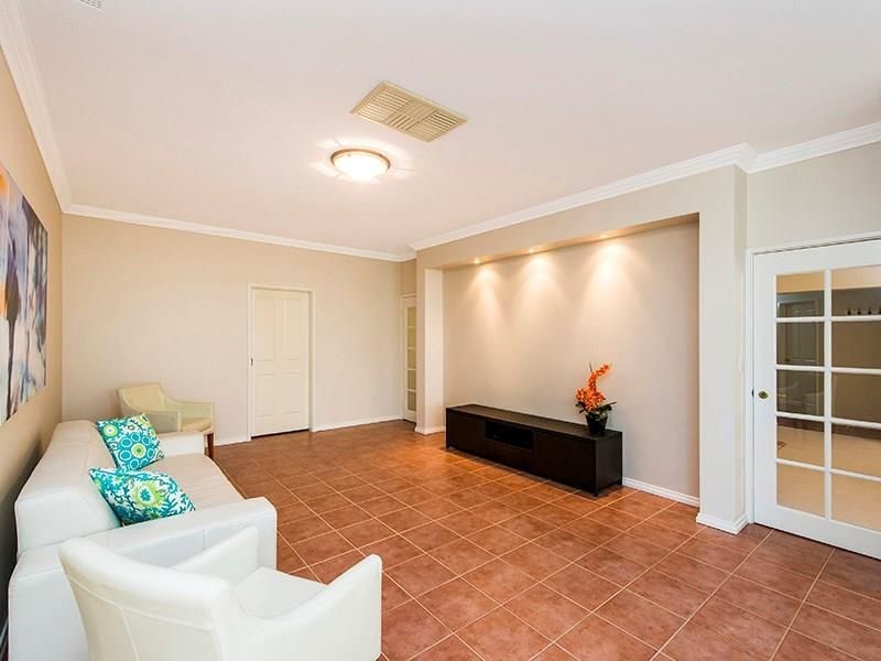 7 Ailsa Way, The Vines WA 6069