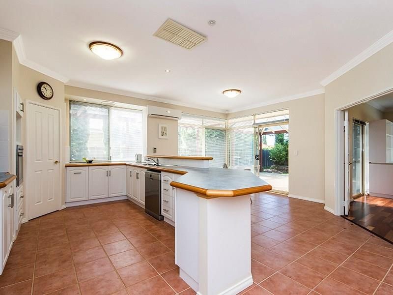 7 Ailsa Way, The Vines WA 6069
