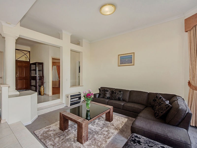 39 Carlow Circle, Waterford WA 6152