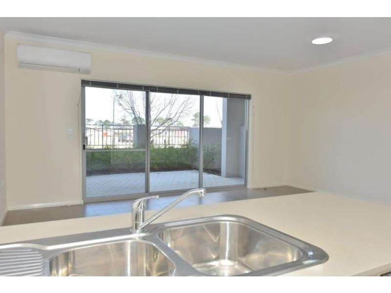 5/24 Metro Turn, Ellenbrook WA 6069