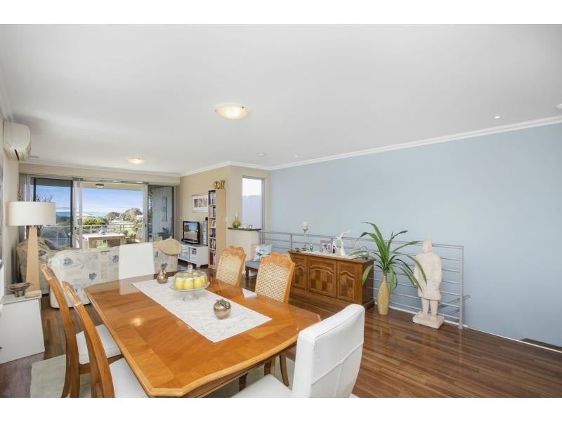 1/23 Oversby Street, Halls Head WA 6210