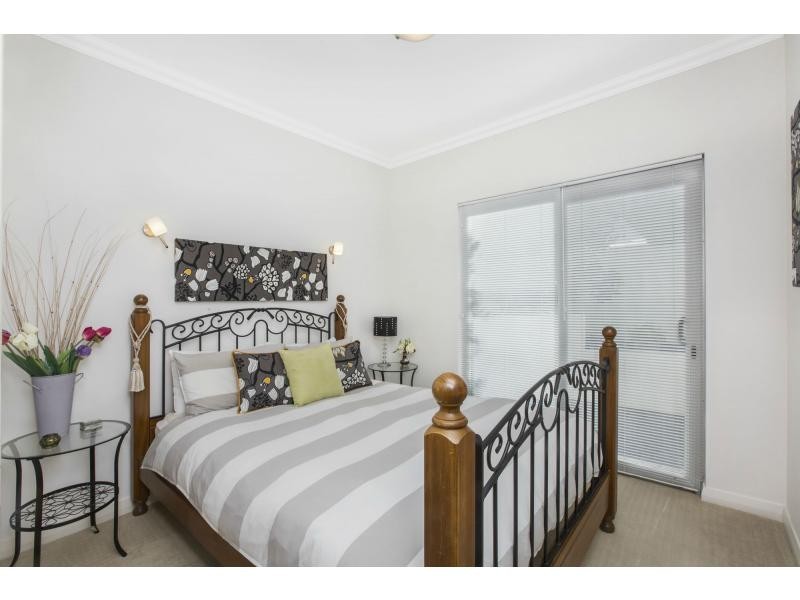 1/23 Oversby Street, Halls Head WA 6210