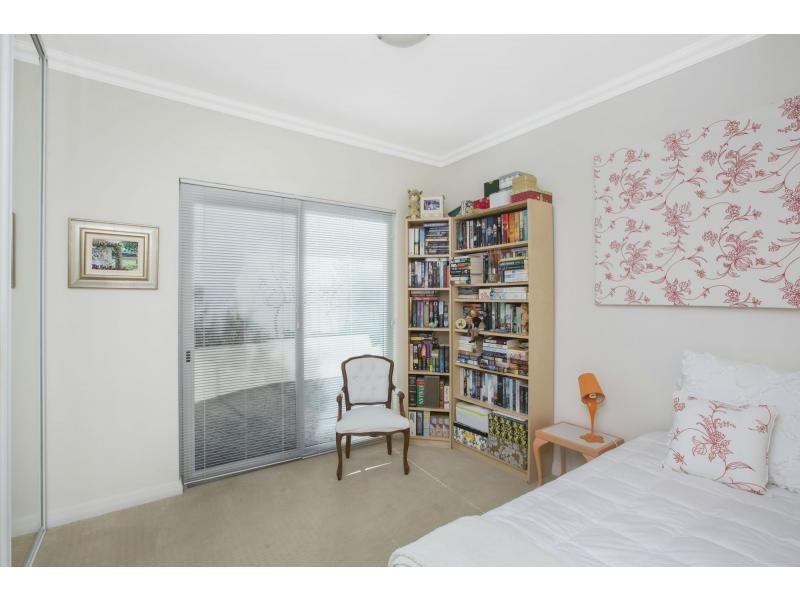 1/23 Oversby Street, Halls Head WA 6210