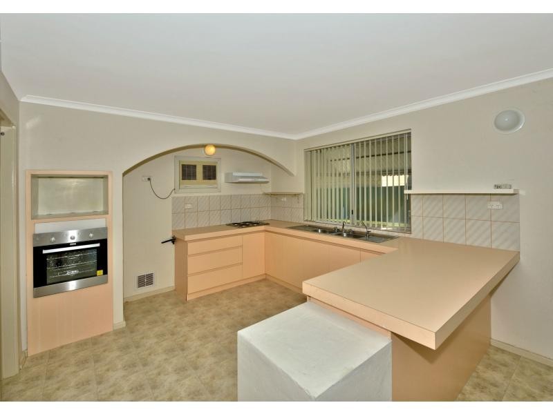 2 Clyde Place, Mandurah WA 6210