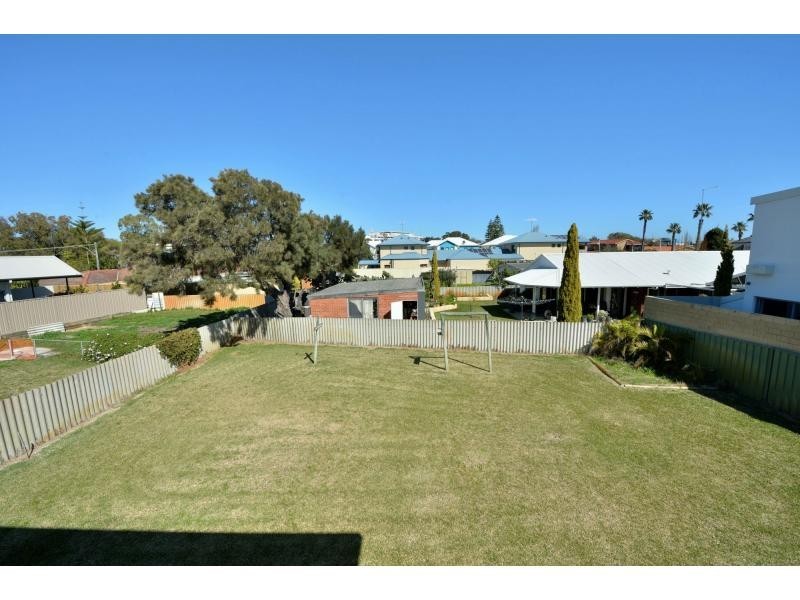 2 Clyde Place, Mandurah WA 6210