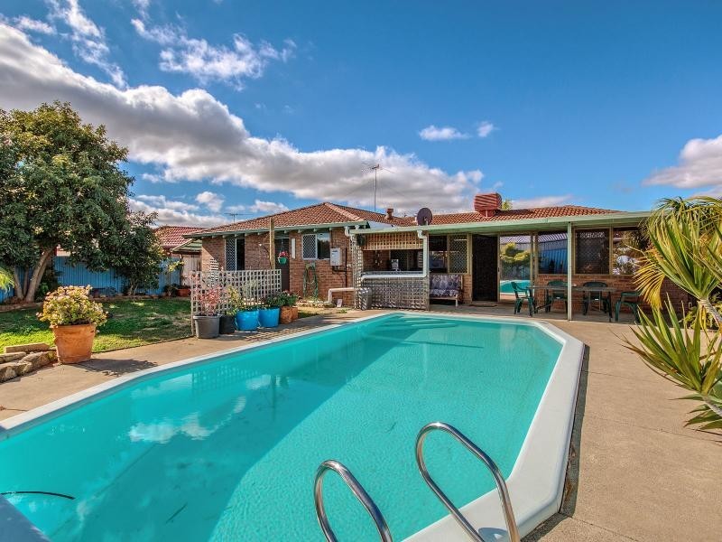 3 Carey Place, Cooloongup WA 6168