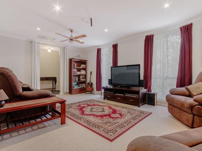 3 Carey Place, Cooloongup WA 6168