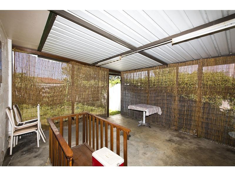 5 Newenden Street, Maddington WA 6109