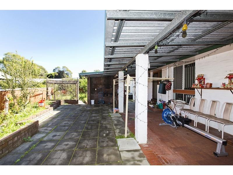 5 Newenden Street, Maddington WA 6109