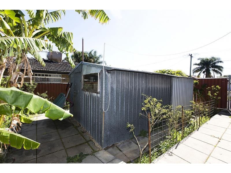 5 Newenden Street, Maddington WA 6109