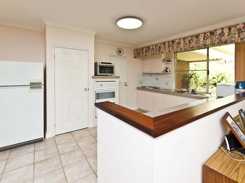 70 Forsyth Place, Chidlow WA 6556
