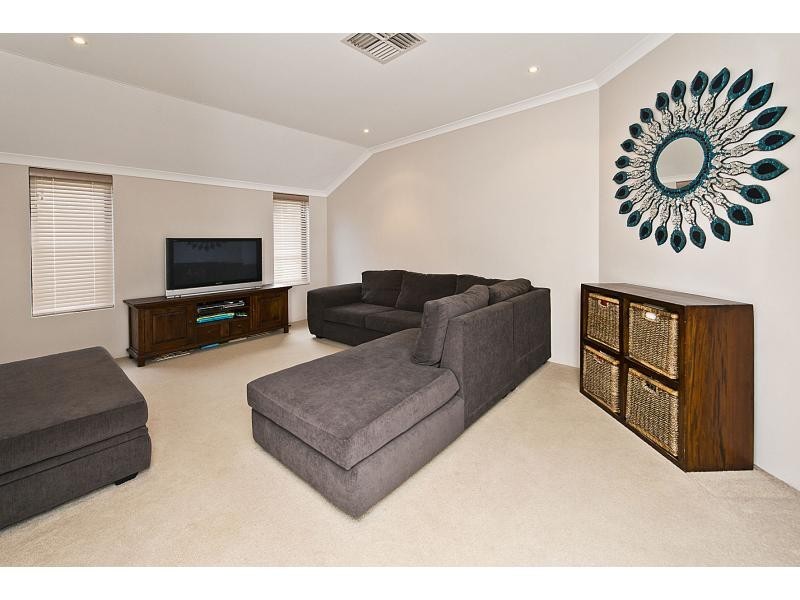 22 Cote D’Azur Gardens, Port Kennedy WA 6172