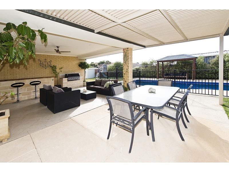 22 Cote D’Azur Gardens, Port Kennedy WA 6172