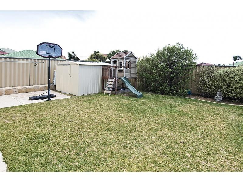 22 Cote D’Azur Gardens, Port Kennedy WA 6172
