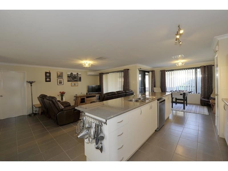20 Ravensfield Road, Baldivis WA 6171