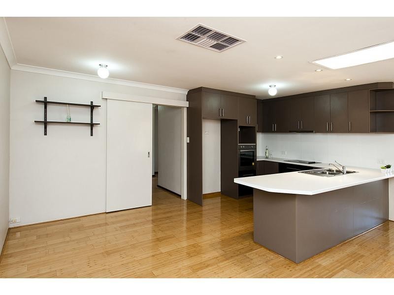 12 Pinedale Way, Safety Bay WA 6169