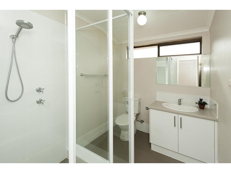 12 Pinedale Way, Safety Bay WA 6169