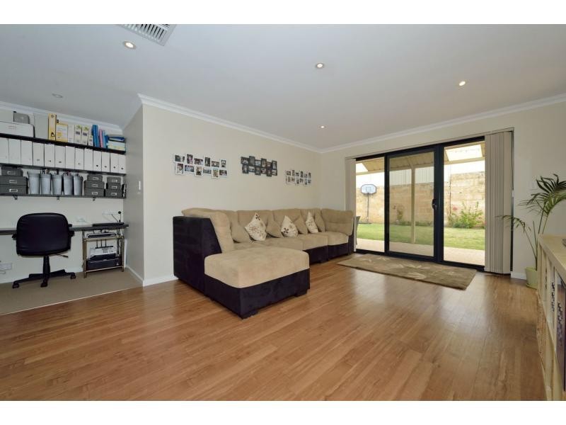 3 Miles Entrance, Baldivis WA 6171