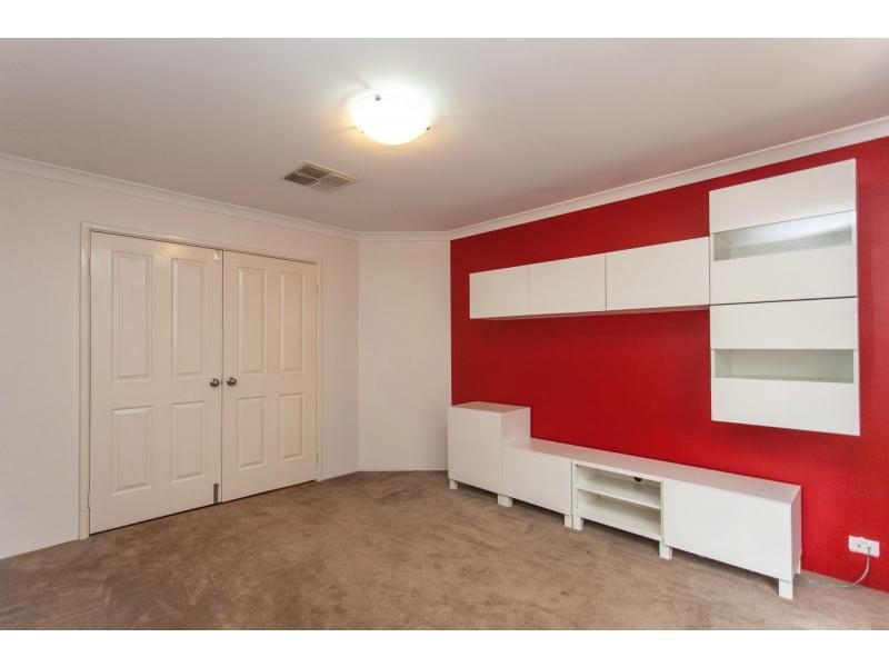 6 Pynsent Lane, Canning Vale WA 6155