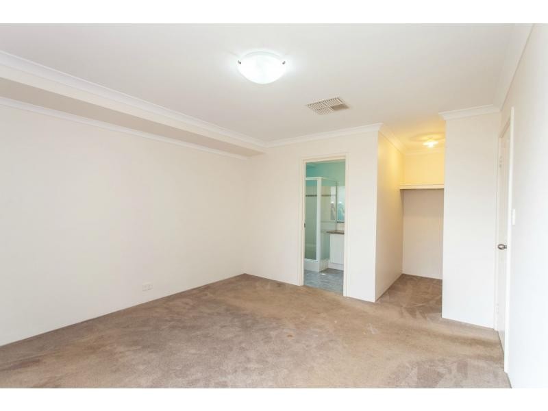 6 Pynsent Lane, Canning Vale WA 6155