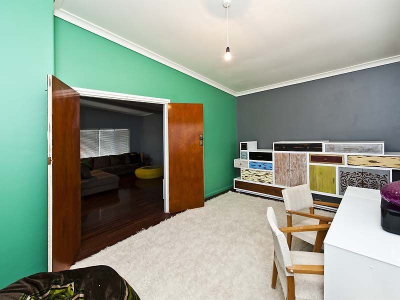 22 Mckenzie Road, Shoalwater WA 6169