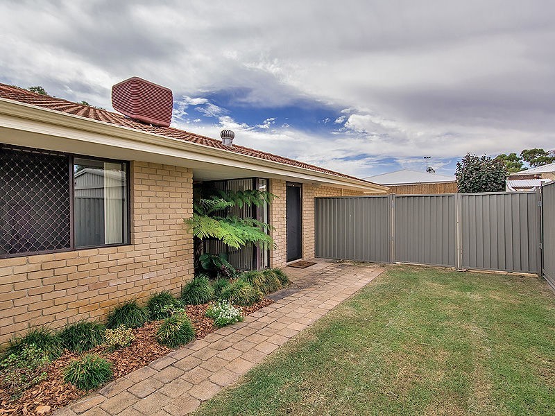 58b Fifth Avenue, Shoalwater WA 6169