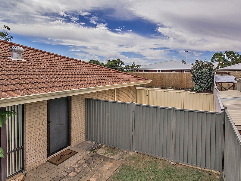 58b Fifth Avenue, Shoalwater WA 6169