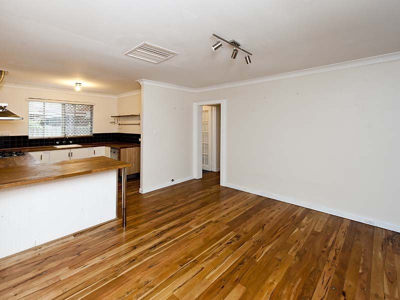 17B Forrester Road, Safety Bay WA 6169