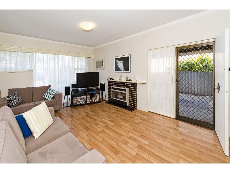 9 Taylor Street, White Gum Valley WA 6162