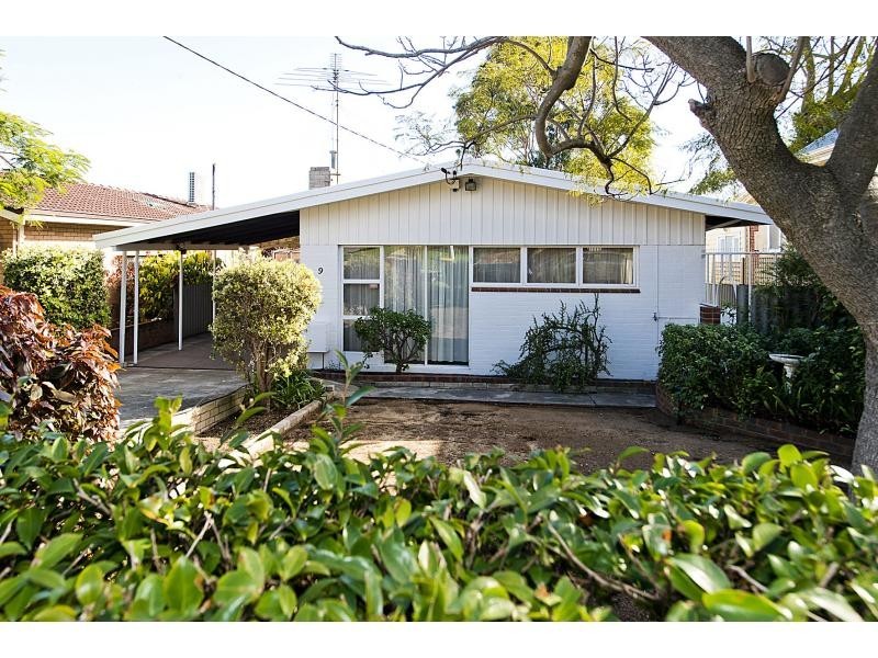 9 Taylor Street, White Gum Valley WA 6162