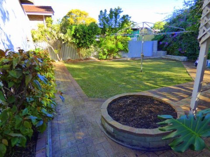 9 Taylor Street, White Gum Valley WA 6162