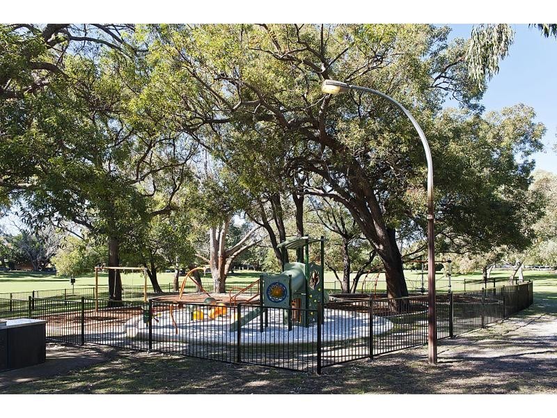 7 Stevens Street, Daglish WA 6008