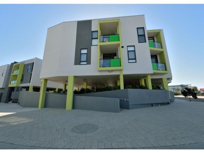 16/6 Points Way, Cockburn Central WA 6164