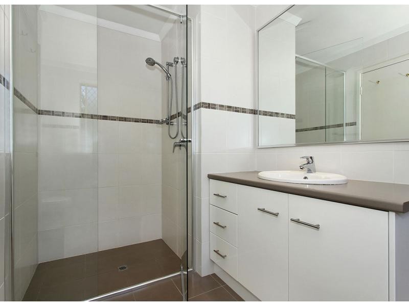 11 Kanella Road, Shelley WA 6148