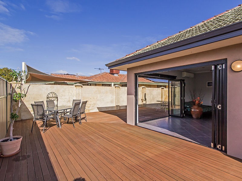 6 Alexandra Street, Rockingham WA 6168