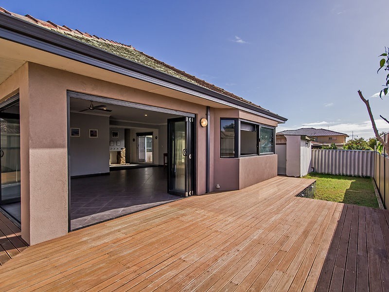 6 Alexandra Street, Rockingham WA 6168