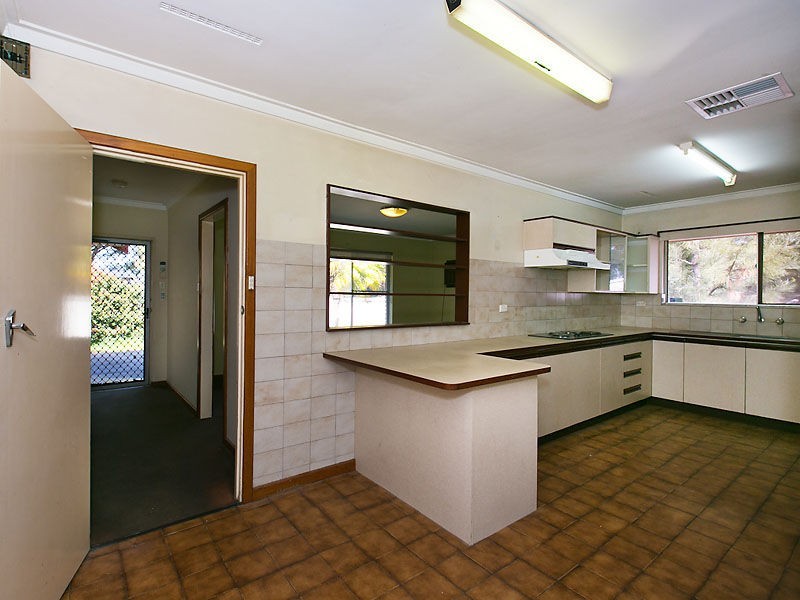44 Wanaping Road, Kenwick WA 6107