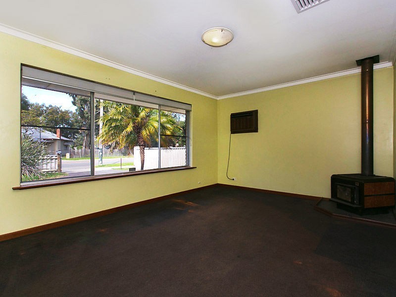 44 Wanaping Road, Kenwick WA 6107