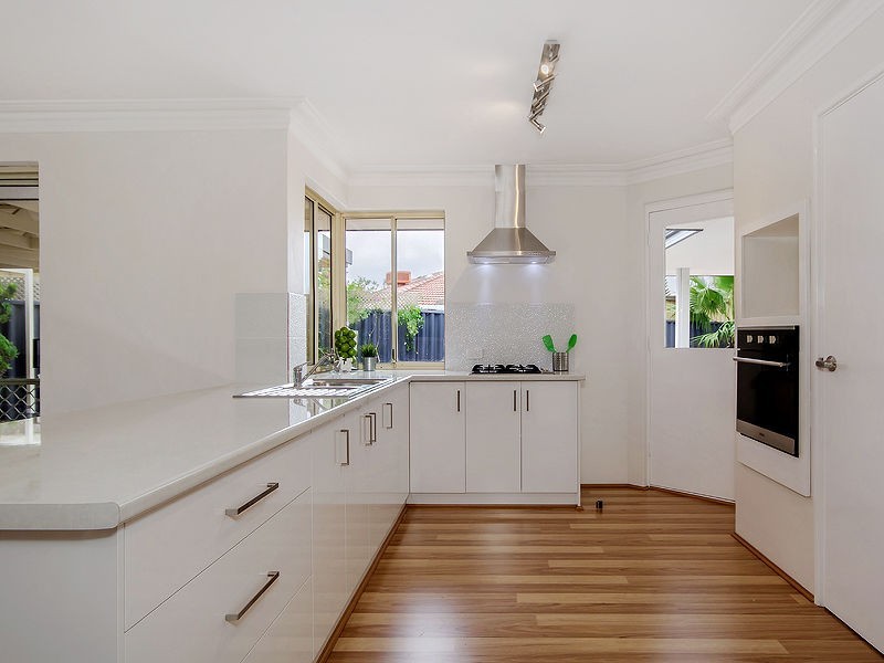 4 Anzac Place, Rockingham WA 6168