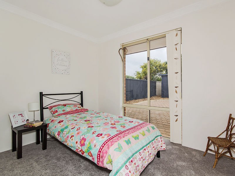 4 Anzac Place, Rockingham WA 6168