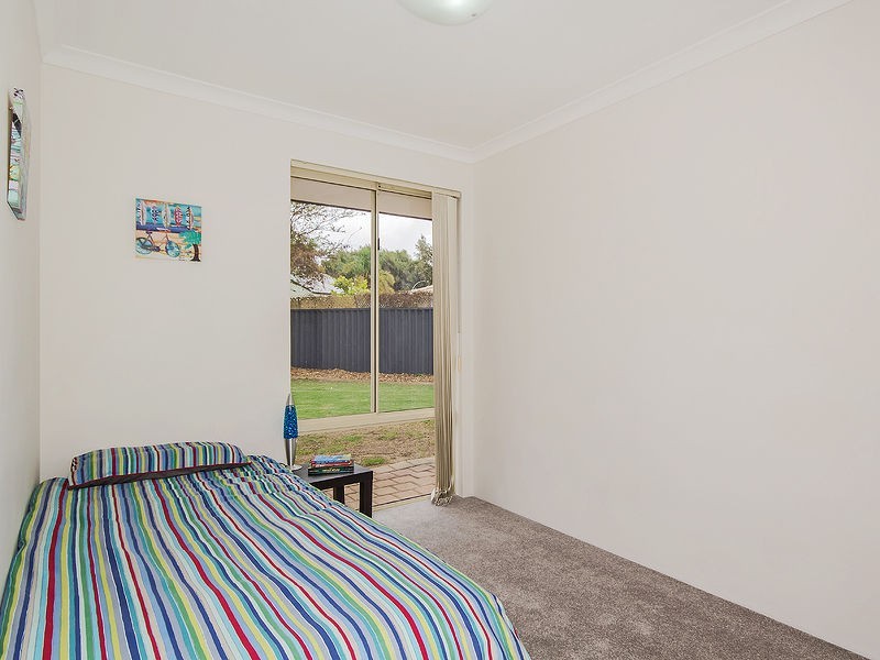 4 Anzac Place, Rockingham WA 6168