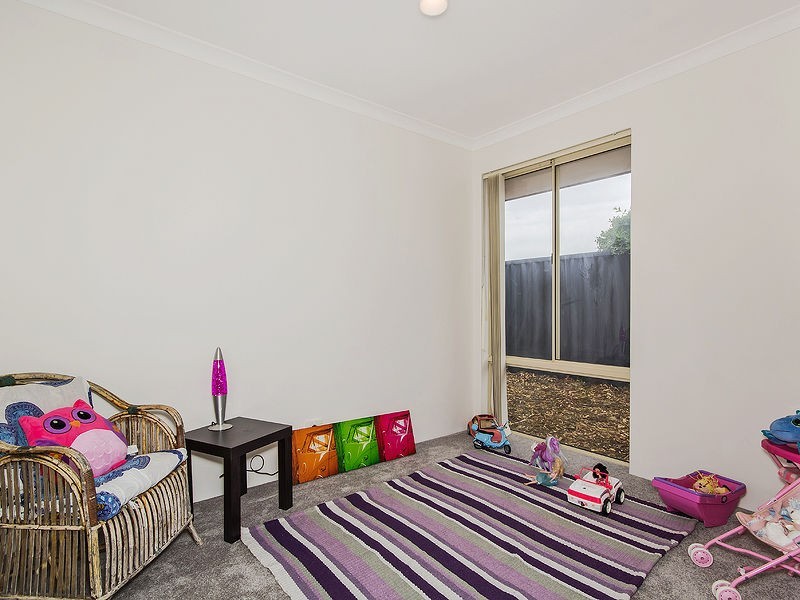 4 Anzac Place, Rockingham WA 6168