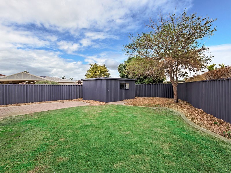 4 Anzac Place, Rockingham WA 6168