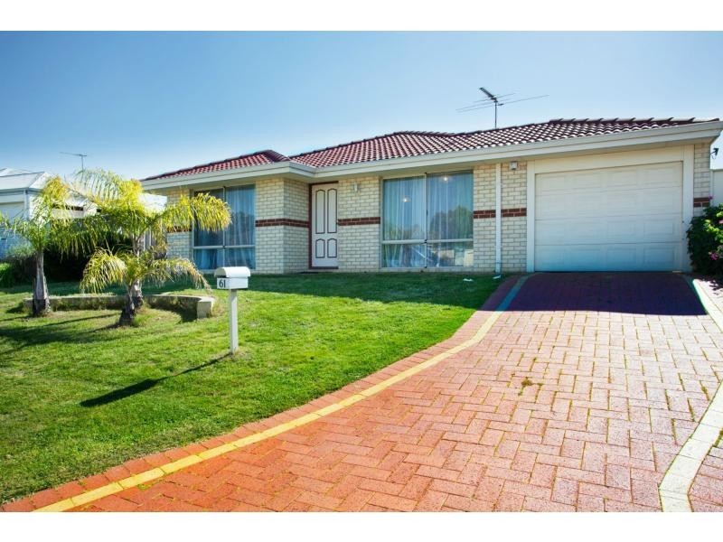 61 Frond Circuit, Banksia Grove WA 6031