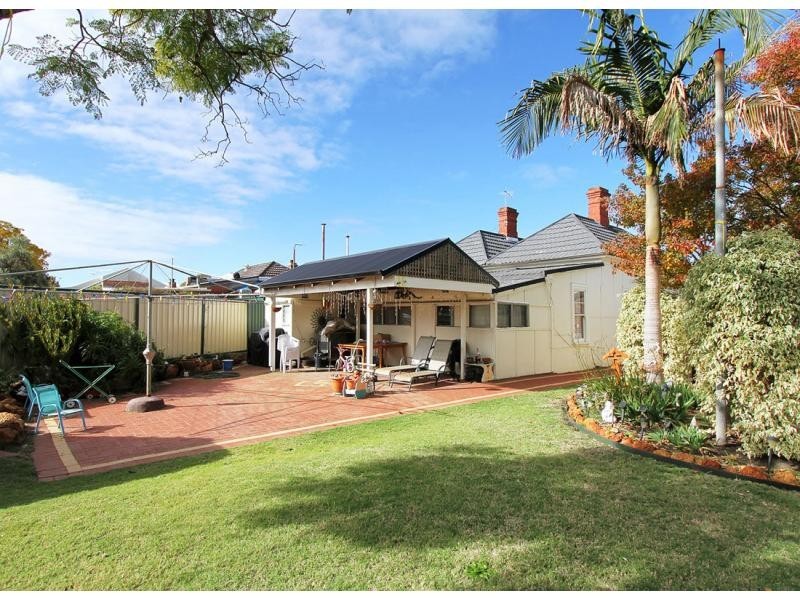 36 Byers Road, Midland WA 6056