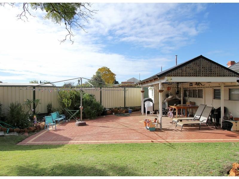 36 Byers Road, Midland WA 6056