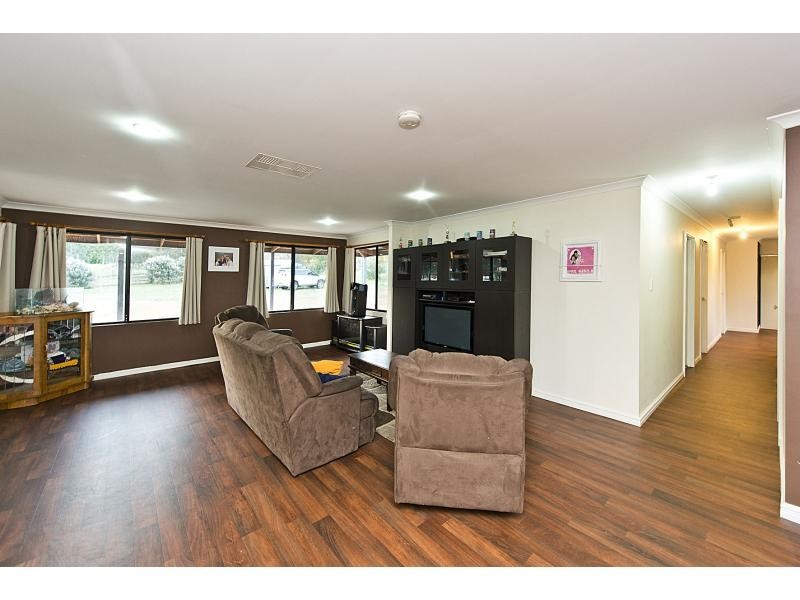 4 Kintyre Rise, Bullsbrook WA 6084