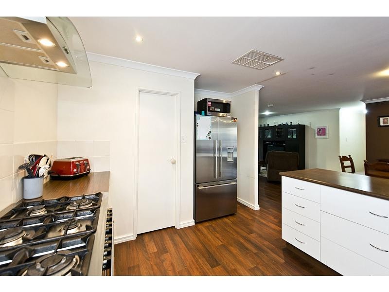 4 Kintyre Rise, Bullsbrook WA 6084